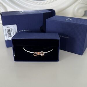 NEW Swarovski Lifelong Bow Bangle